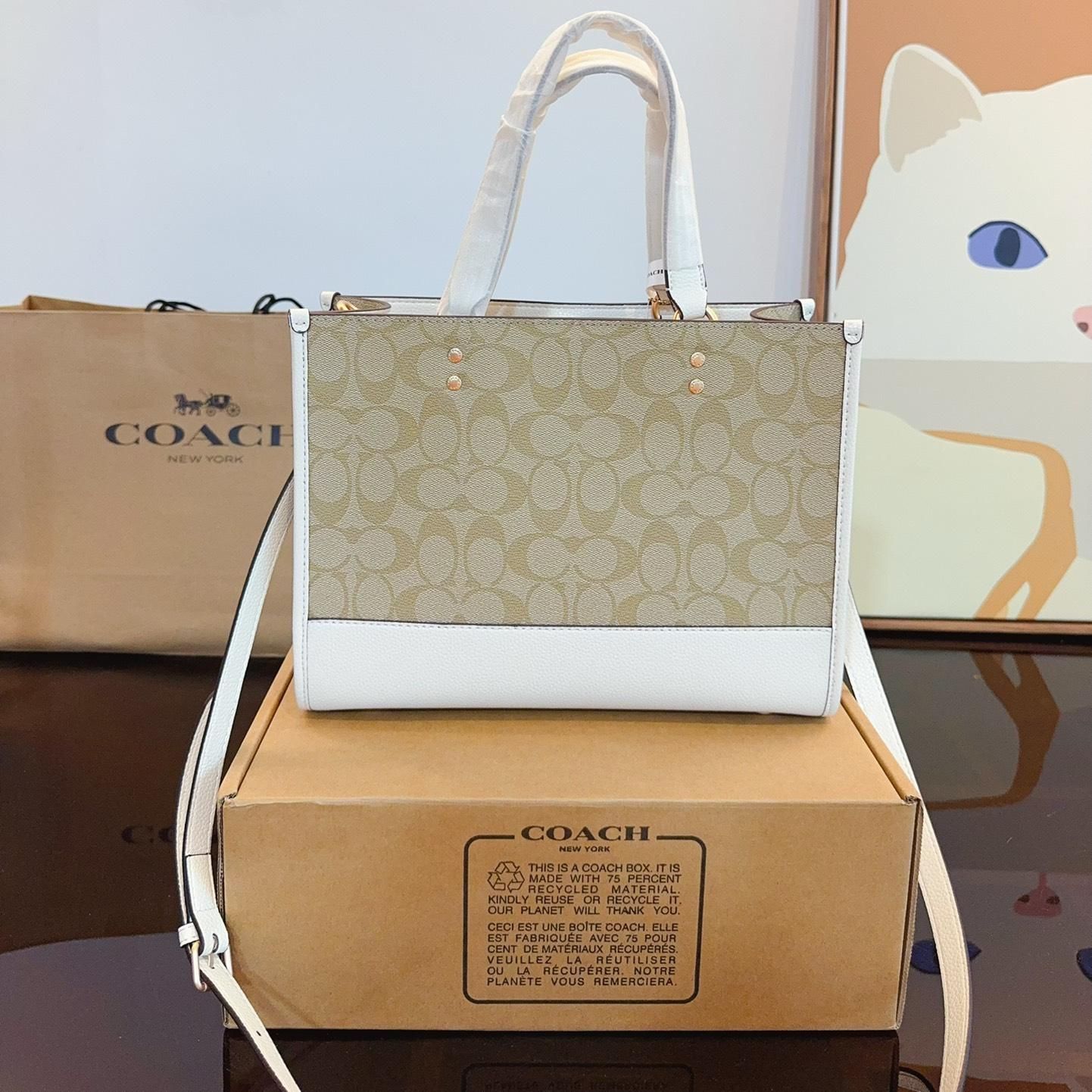 COACH トートバッグ ベージュ ショルダーストラップ付き