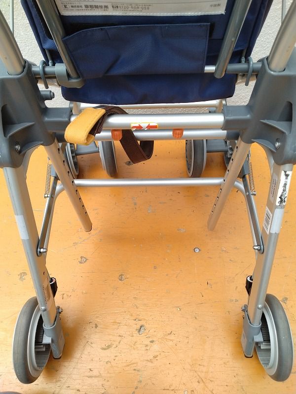 送料無料（一部地域を除く）シルバーカー 歩行車 幸和製作所