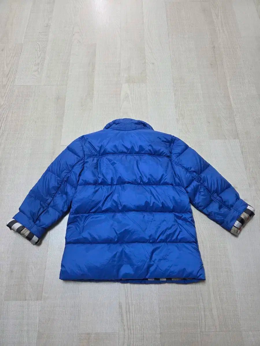4Y Burberry Kids バーバリーキッズ ダウン