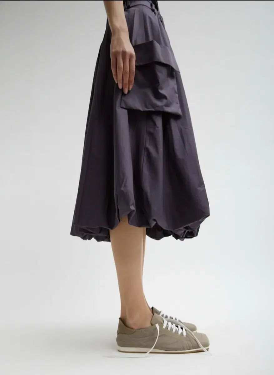 Tibi バルーン 片方サスペンダー スカート