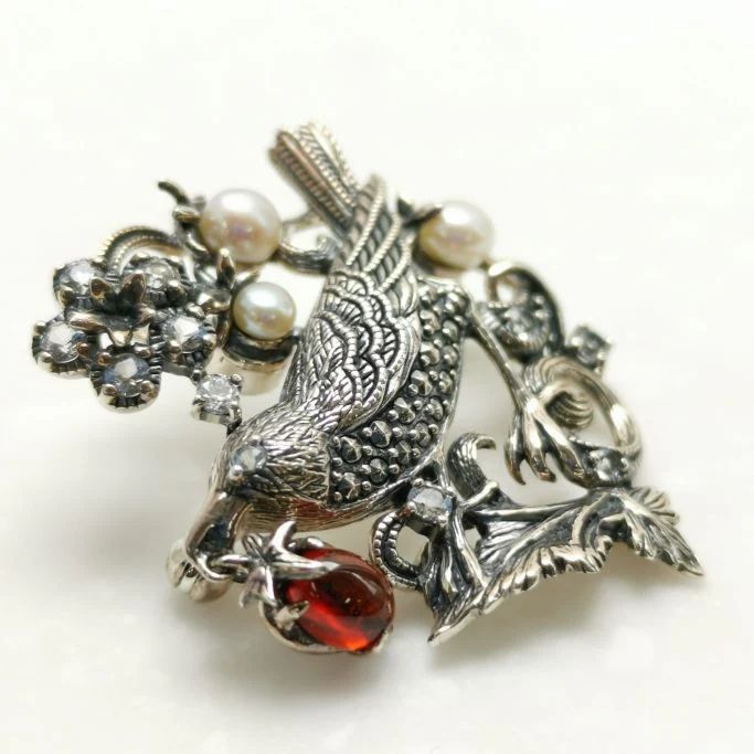 送料無料] ウィリアム・モリス いちご泥棒 ブローチ/ペンダントヘッド