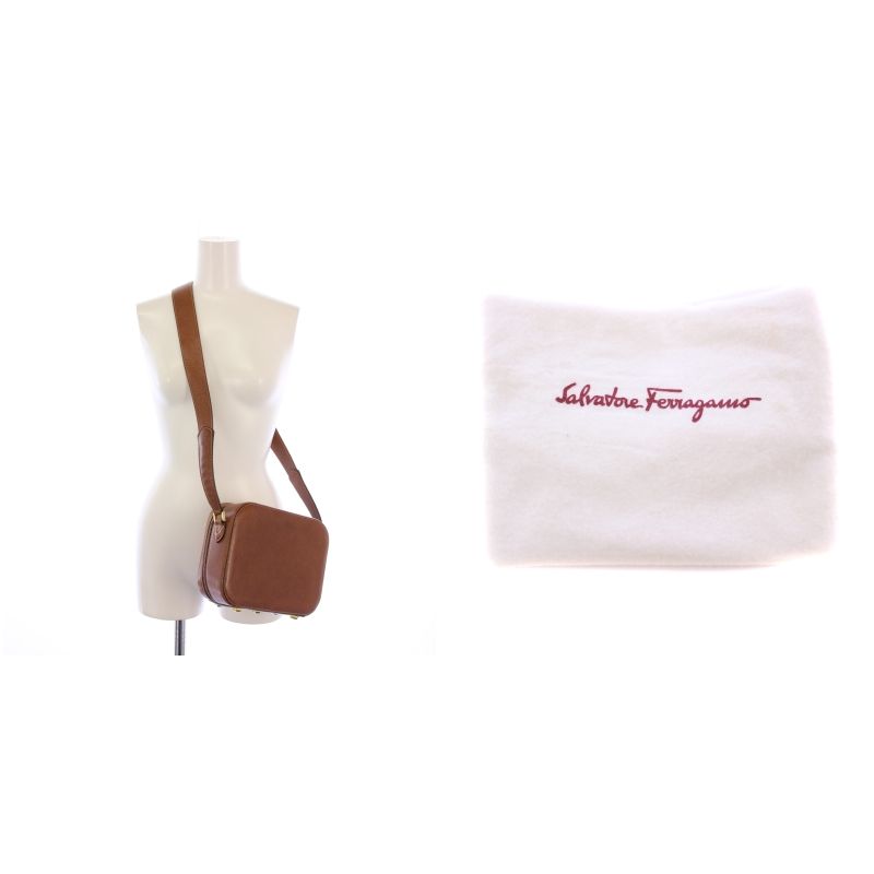サルヴァトーレフェラガモ Salvatore Ferragamo ショルダー