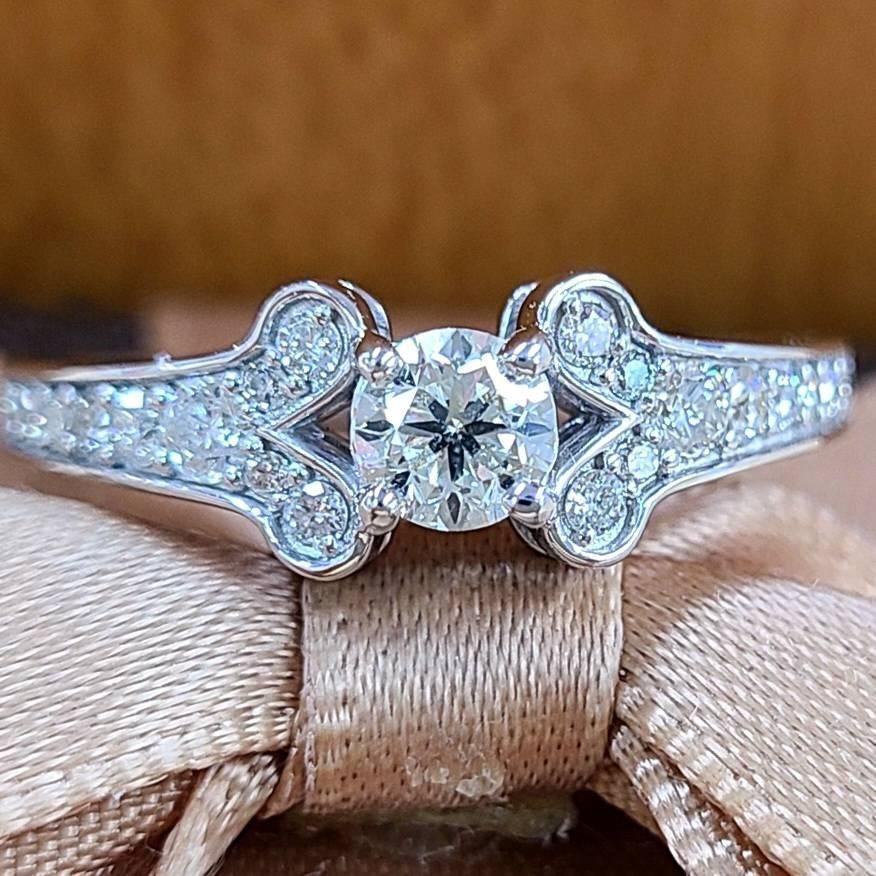 K*須様 ⭐月末まで値下げ⭐ダイヤモンドリング K18 ホワイトゴールド 　鑑別 上質 オシャレ 0.55ct ダイヤモンド K18 wg リング 鑑別書付 18金