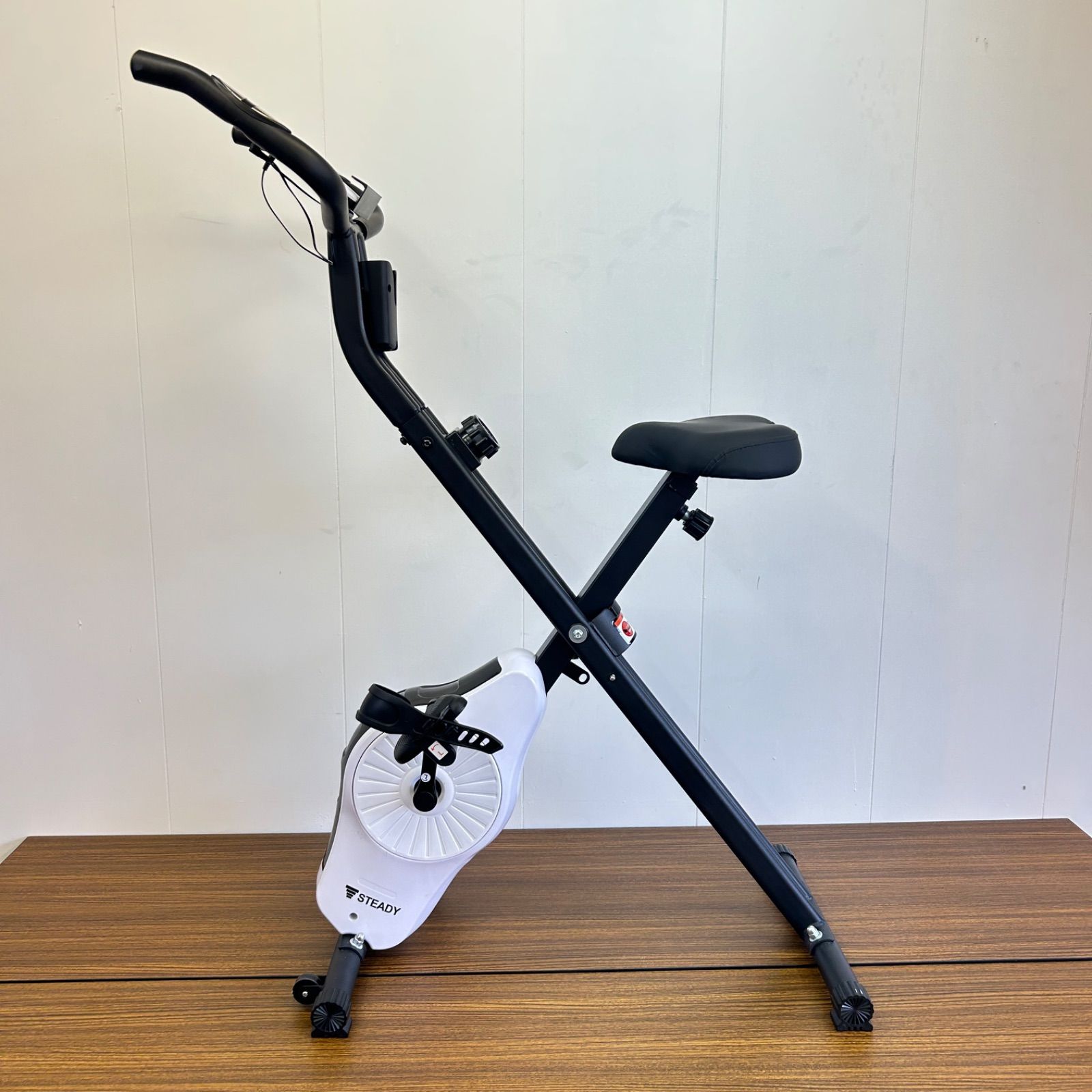 愛知県発 STEADY スタディー フィットネスバイク ST102 運動 健康 筋トレ 室内 即日発送
