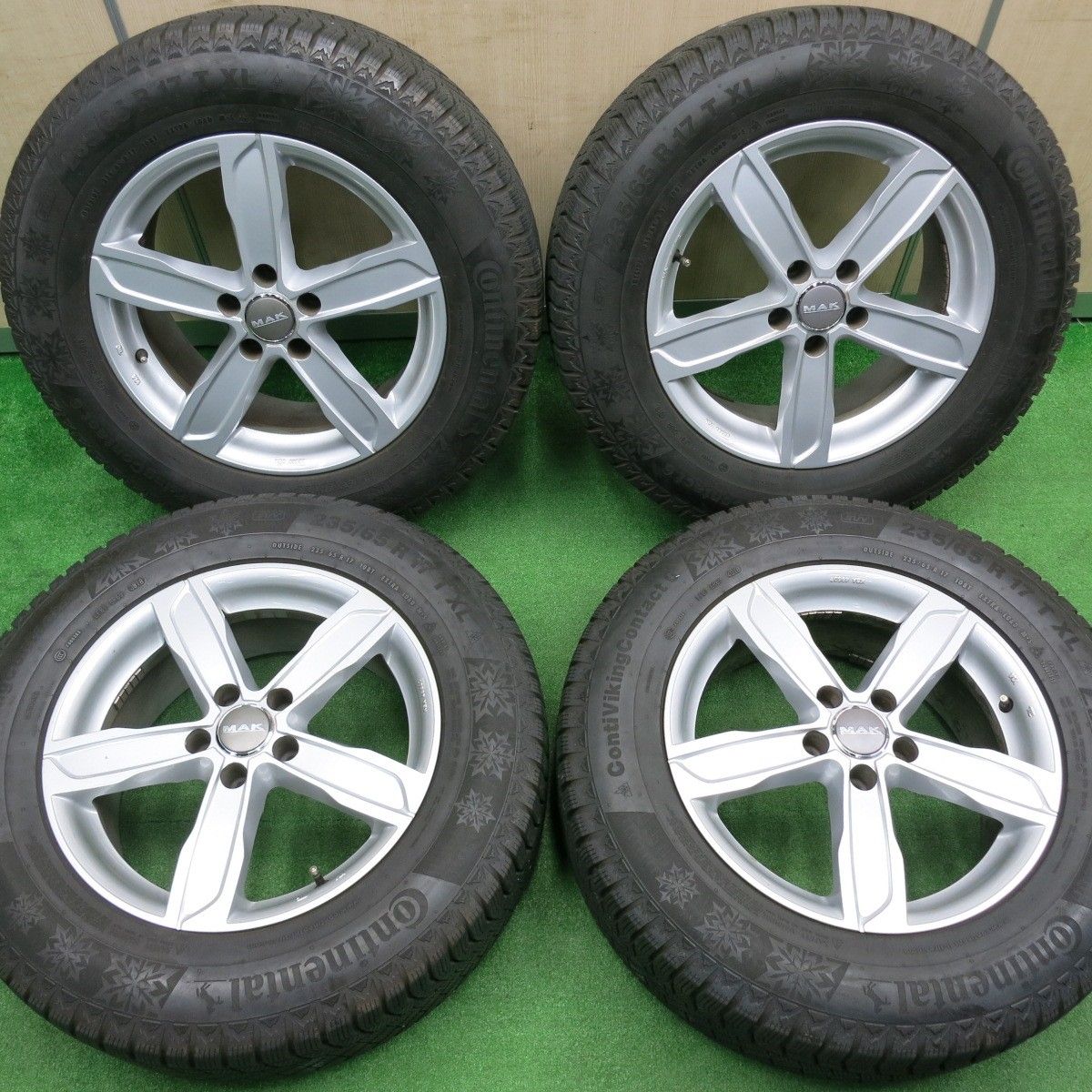 [送料無料] バリ溝！キレイ！8.5分アウディ等 MAK STADT 235/65R17 スタッドレス コンチネンタル コンチバイキング コンタクト6 シュタッド PCD112/5H4111403NJス