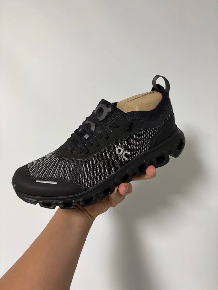 単ランニング クラウド 6 Versa ブラック 245