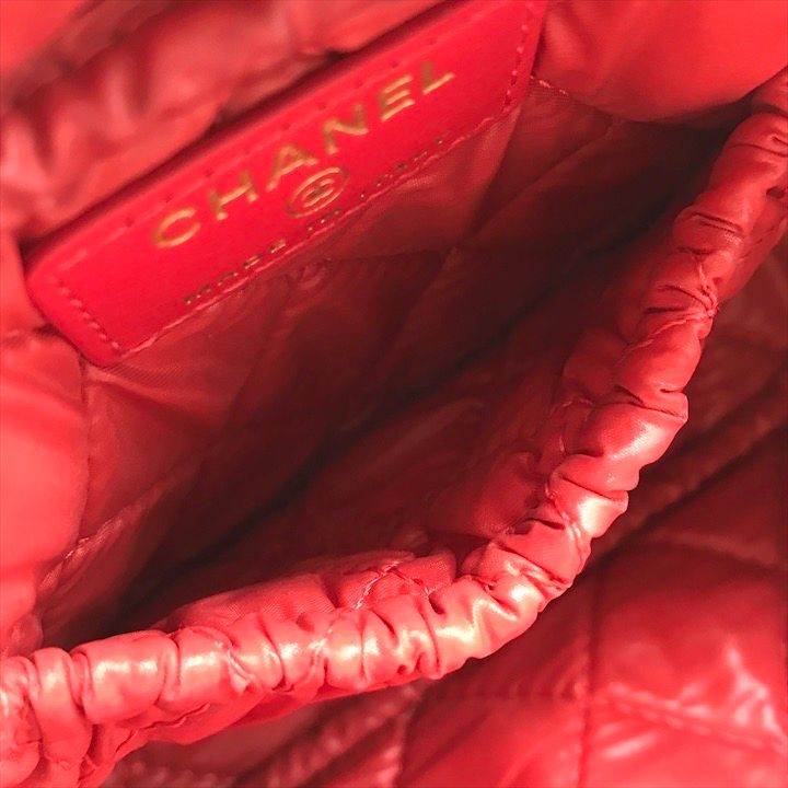 【美品】シャネル キャビアスキン ポーチ ココマーク 赤 シリアルシールあり 保管品 CHANEL シャネル ココマーク マトラッセ キャビアスキン ポーチ