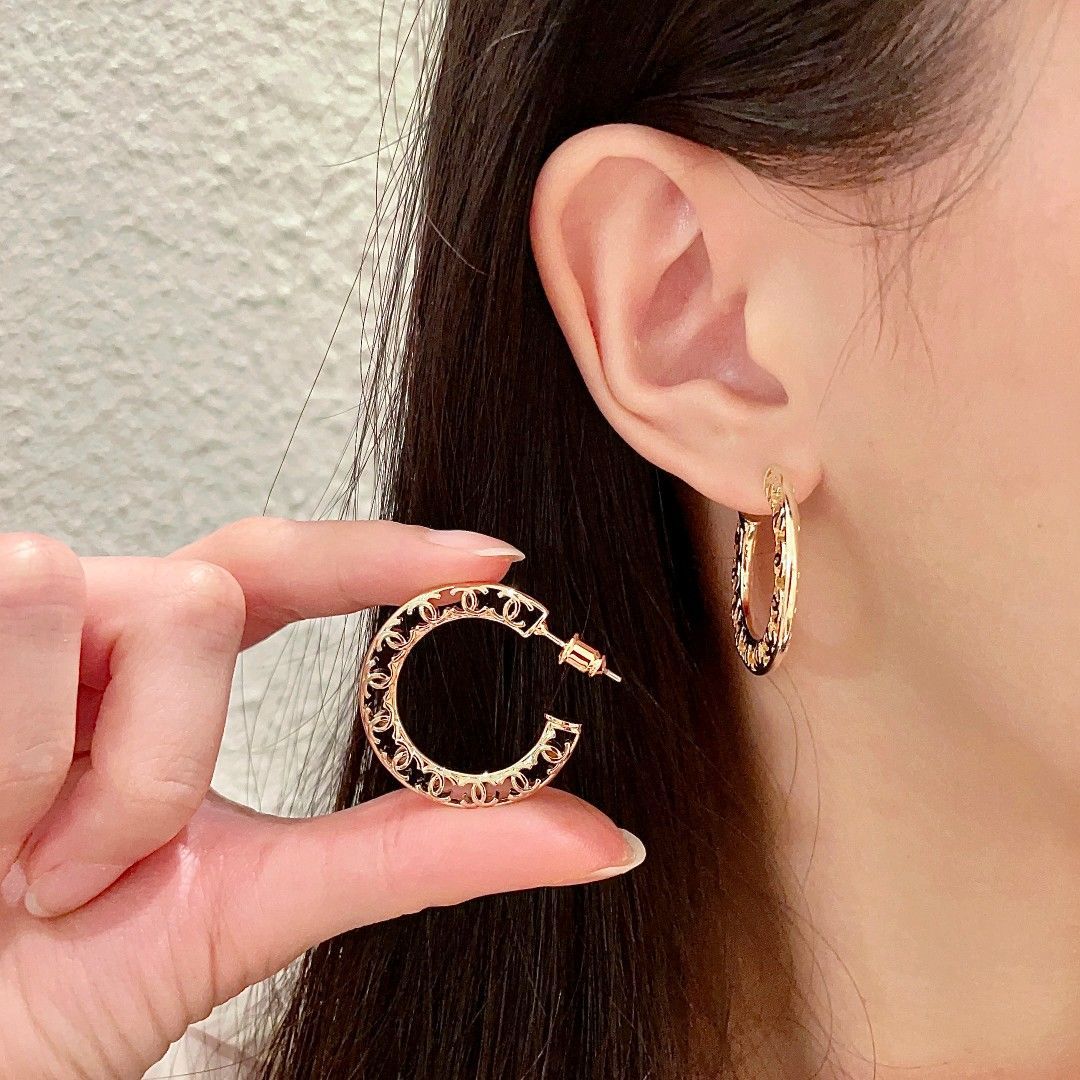 今日 CHANEL シャネル ダブル C イヤリング オリジナル版をリプリカしたロゴ 在庫 価格