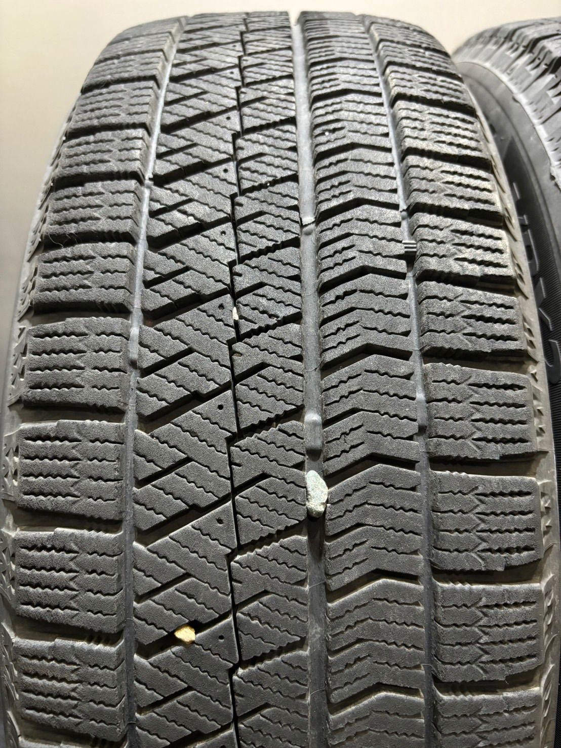 ★185/60R15 BRIDGESTONE/VRX2 20年製 Lofida 15インチ 6J ＋43 100 5H スタッドレス 4本 シエンタ ブラポリ (2-F822)