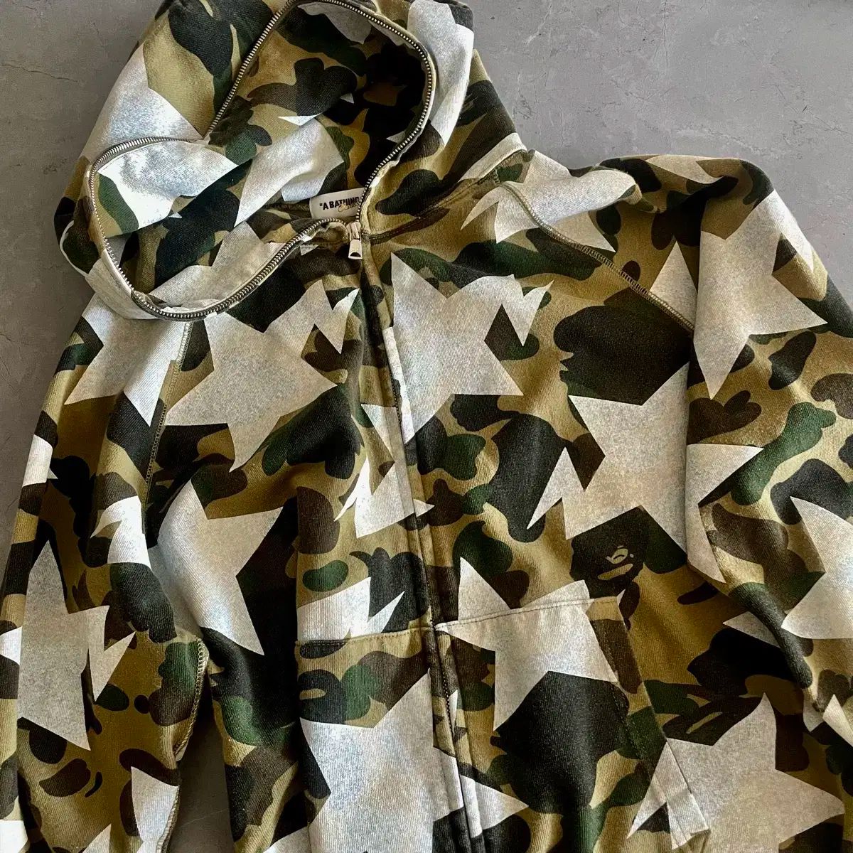 A BATHING APE(アベイシングエイプ) OG スター フード付き