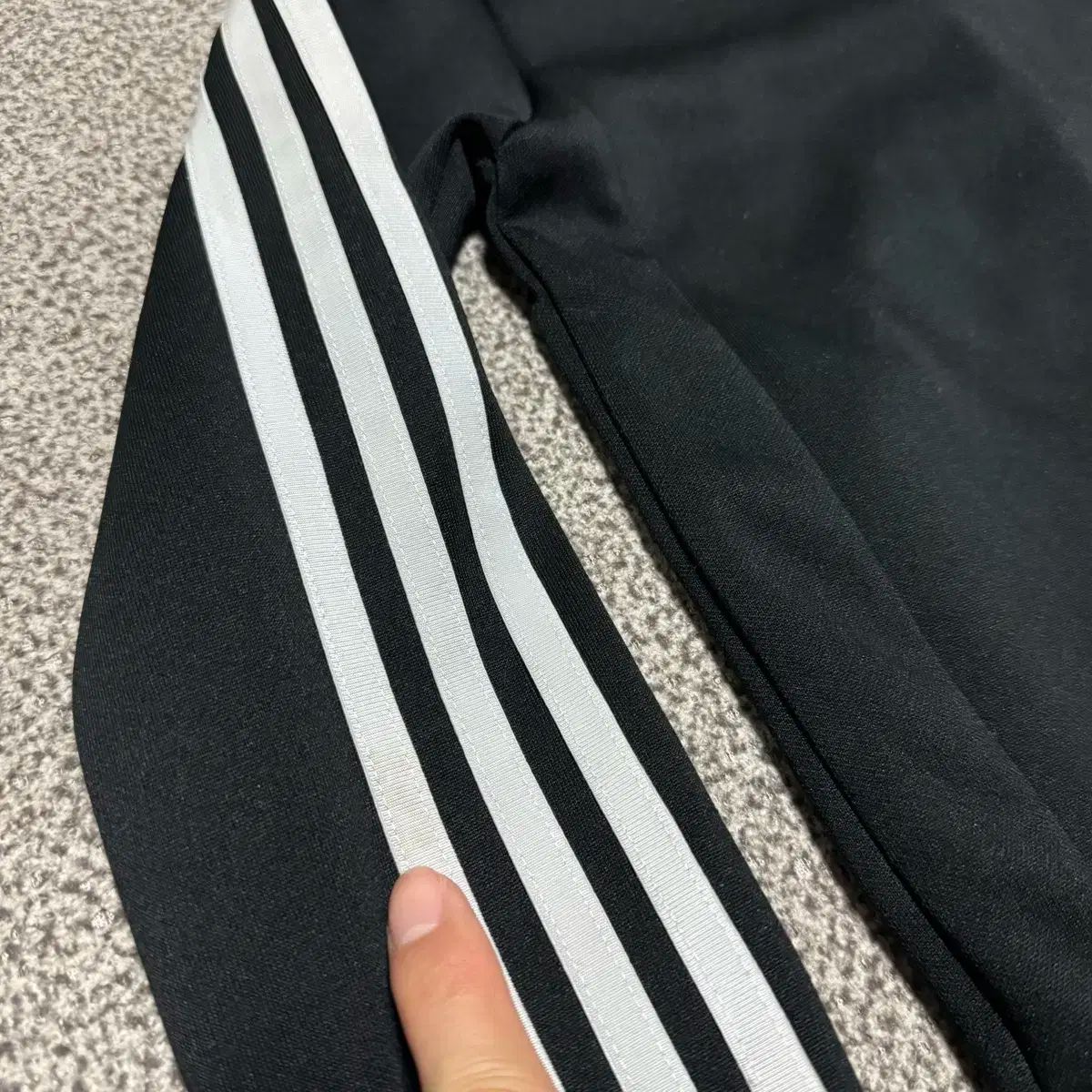ジャージ adidas アディダス キッズ 0 | 上下 ジュニア 安い商品を通販サイトから アディダス」の人気商品一覧 - セットアップ 子供服 アディダスの通販 ESS ジャケットKMI25