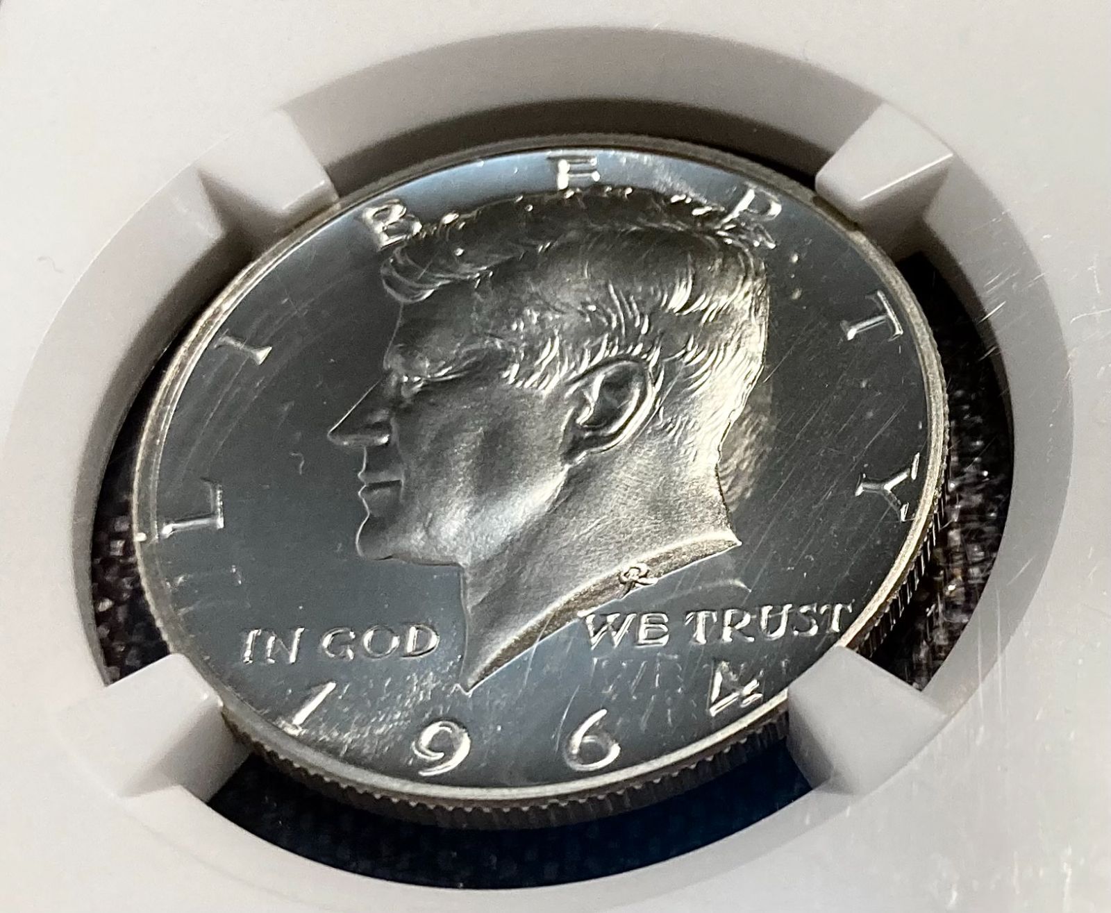 NGC鑑定品★1964年米国ケネディ大統領 ハーフダラープルーフ銀貨★PF65 NGC高鑑定品☆1964年米国ケネディ大統領 追悼 発行初年度ハーフ