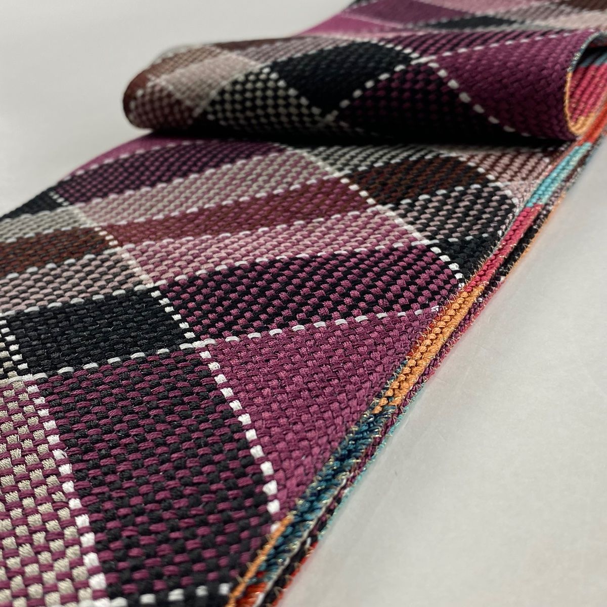 30日間返品交換可能！ 半幅帯 秀品 変わり格子 金糸 赤 正絹 【海外限定】