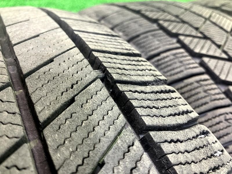 陽気な BRIDGESTONE スタッドレス ブリヂストン ブリザックVRX3 195 65R15 4本 7ミリ 3本