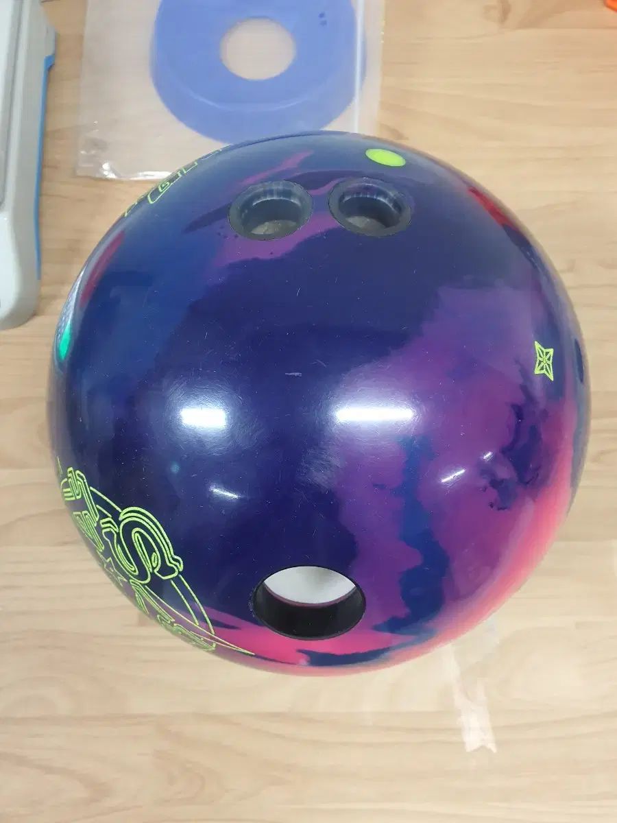 ボーリングボール 15 p RST X 4 s