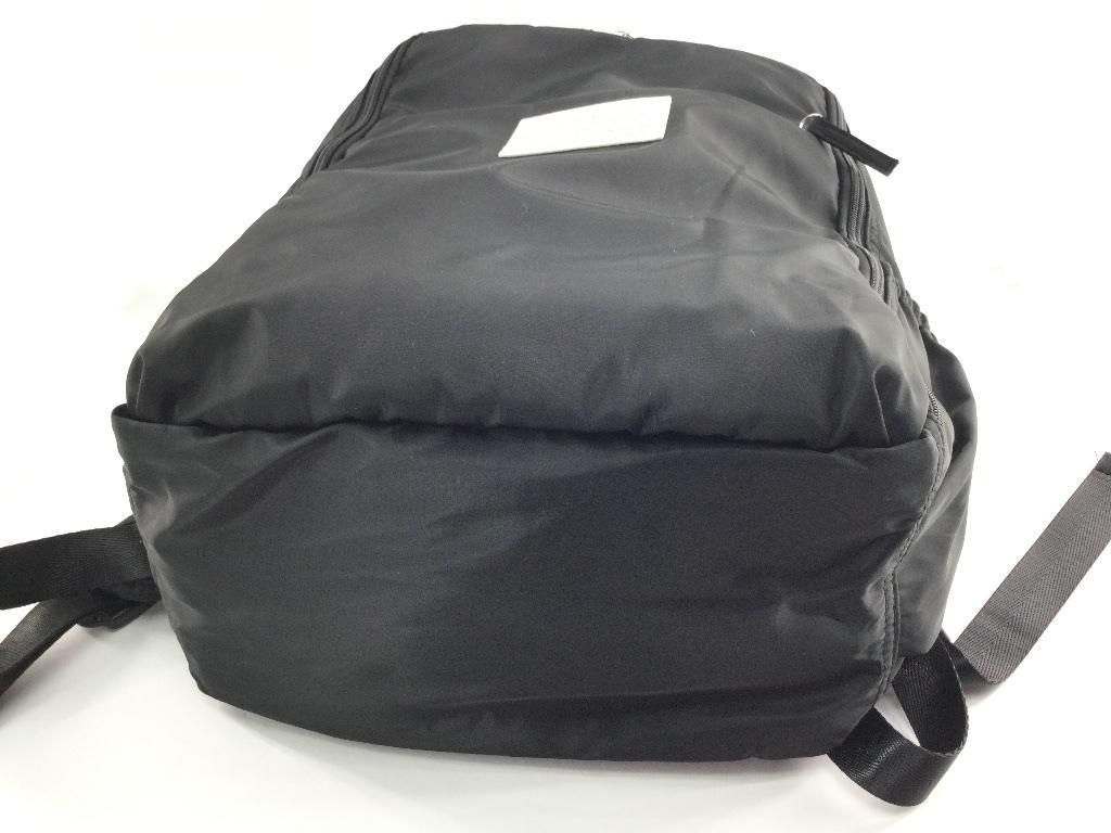 美品✨ MARC JACOBS リュック キルティング A4 PC収納可 紺 マークジェイコブス【MARC JACOBS】リュック ネイビー 美品MARC JACOBS