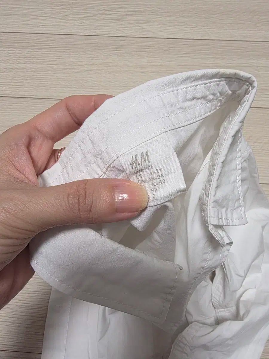 H ＆ M 子供用 白 シャツ