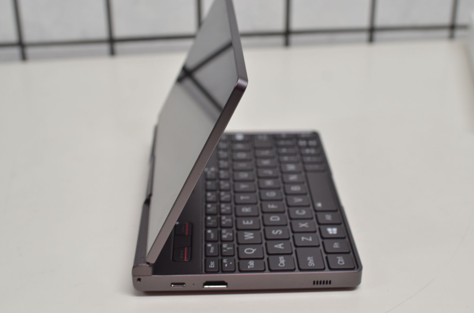 中古良品モバイルノートパソコン 8インチ GPD Pocket 3Mini G1621-02