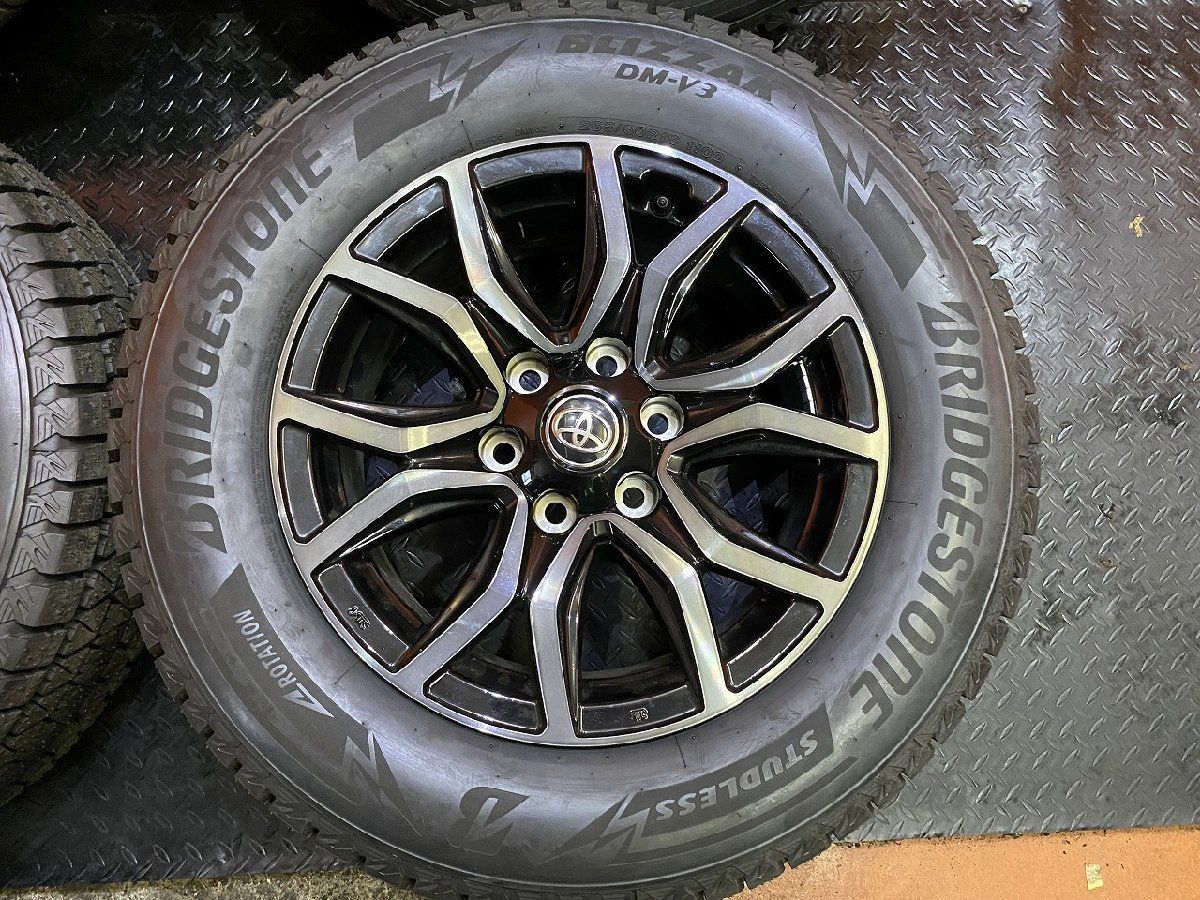 タイヤ新品 BS DM-V3 スタッドレス 265/60R18 新車外し トヨタ ハイラックスGRスポーツ GUN125 純正ホイール 7.5J6HPCD139.7+30 (VTY982MS) タイヤ新品 BS DM-V3 スタッドレス 265/60R18 新車外し トヨタ