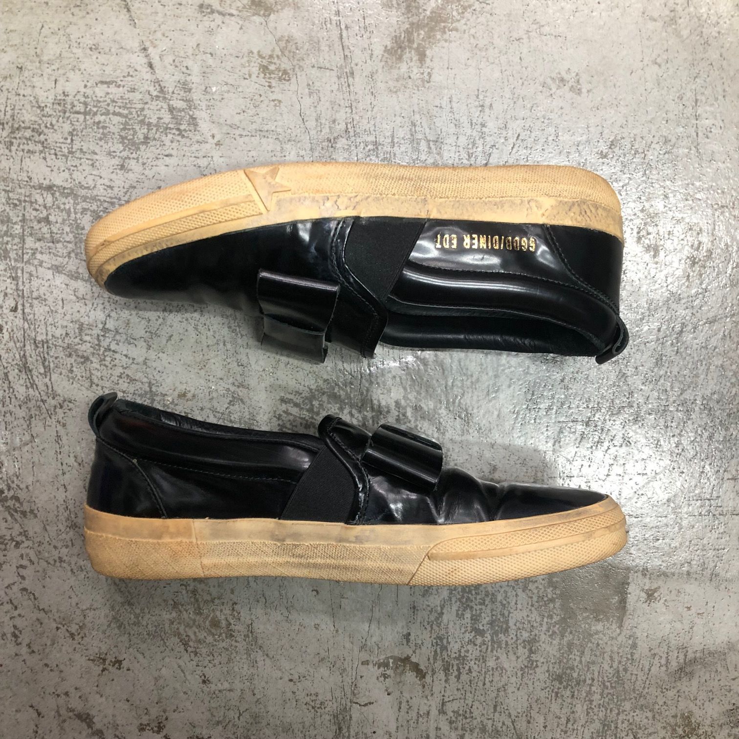 GOLDEN GOOSE パテント レザー パピヨン リボン スリッポン スニーカー 