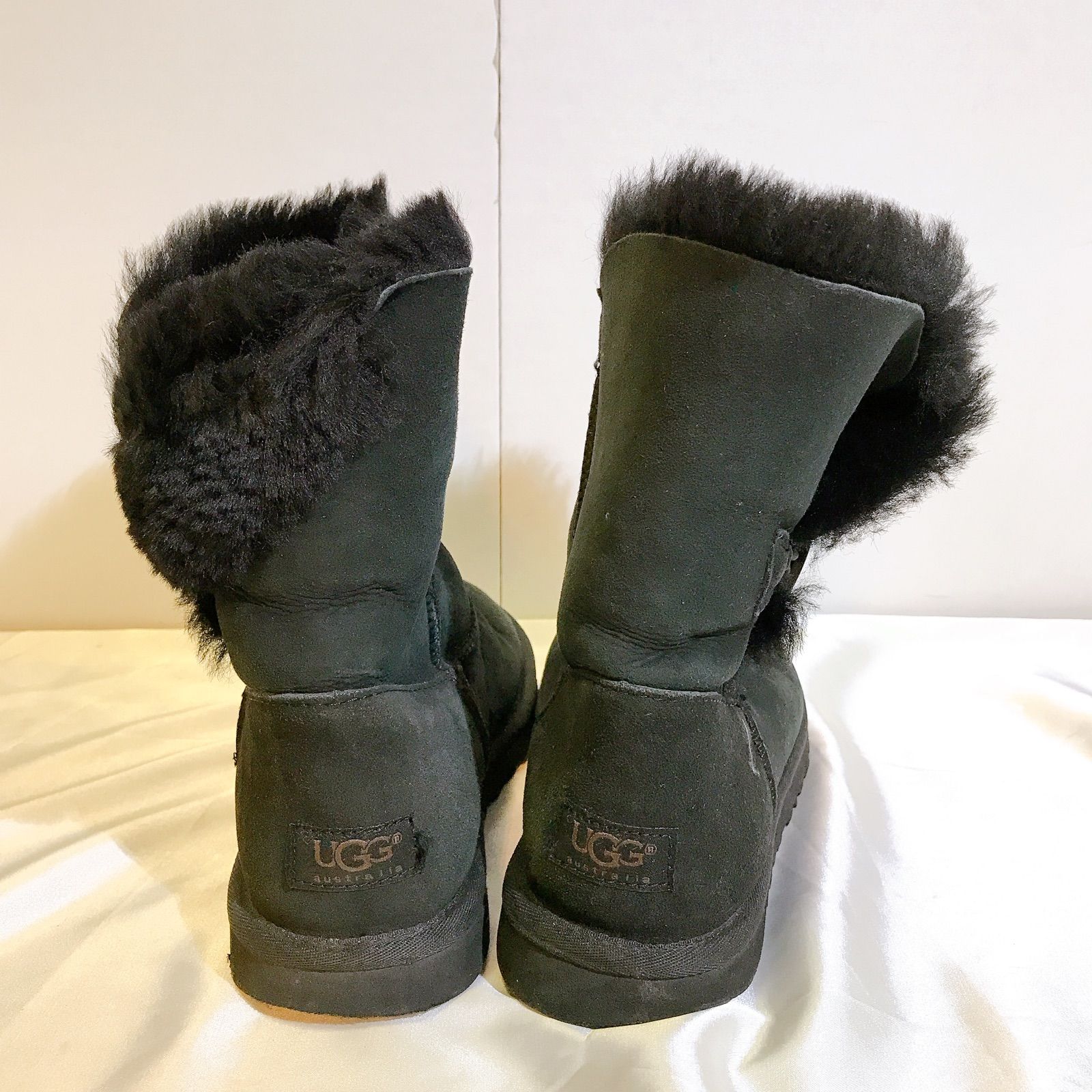 UGG ムートンブーツ ブラック 25 - メルカリ