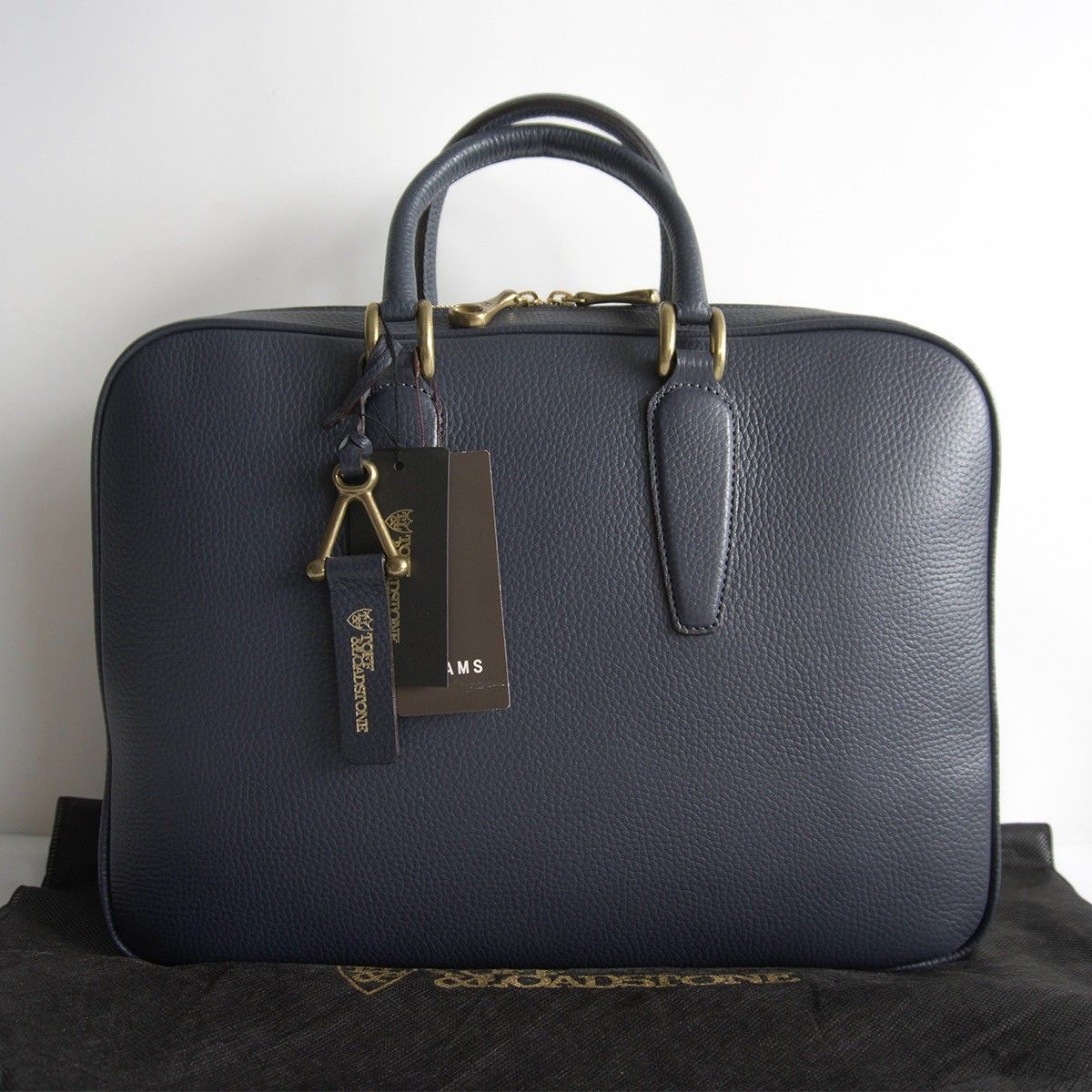 タグ付き♥品 TOFF-LOADSTONE Vブリーフ ビジネスバッグ ダークネイビー トフアンドロードストーン レザー 25100592