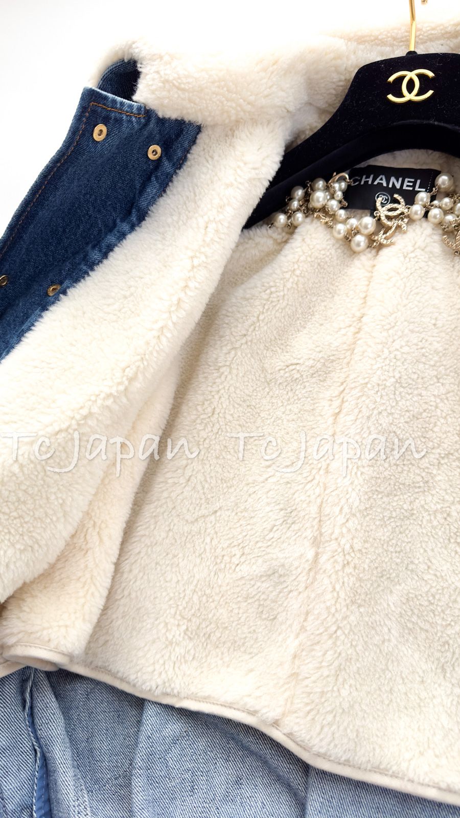 【超美品】CHANEL シャネル ボアジャケット 94A バイカラー ココマーク 超美品】CHANEL シャネル ボアジャケット 94A バイカラー ココマーク