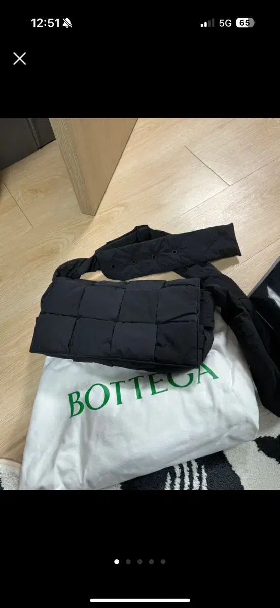BOTTEGA VENETA★レディス ダウンテック カセットバッグ ブラックパデッド テック カセット| Bottega Veneta® 日本