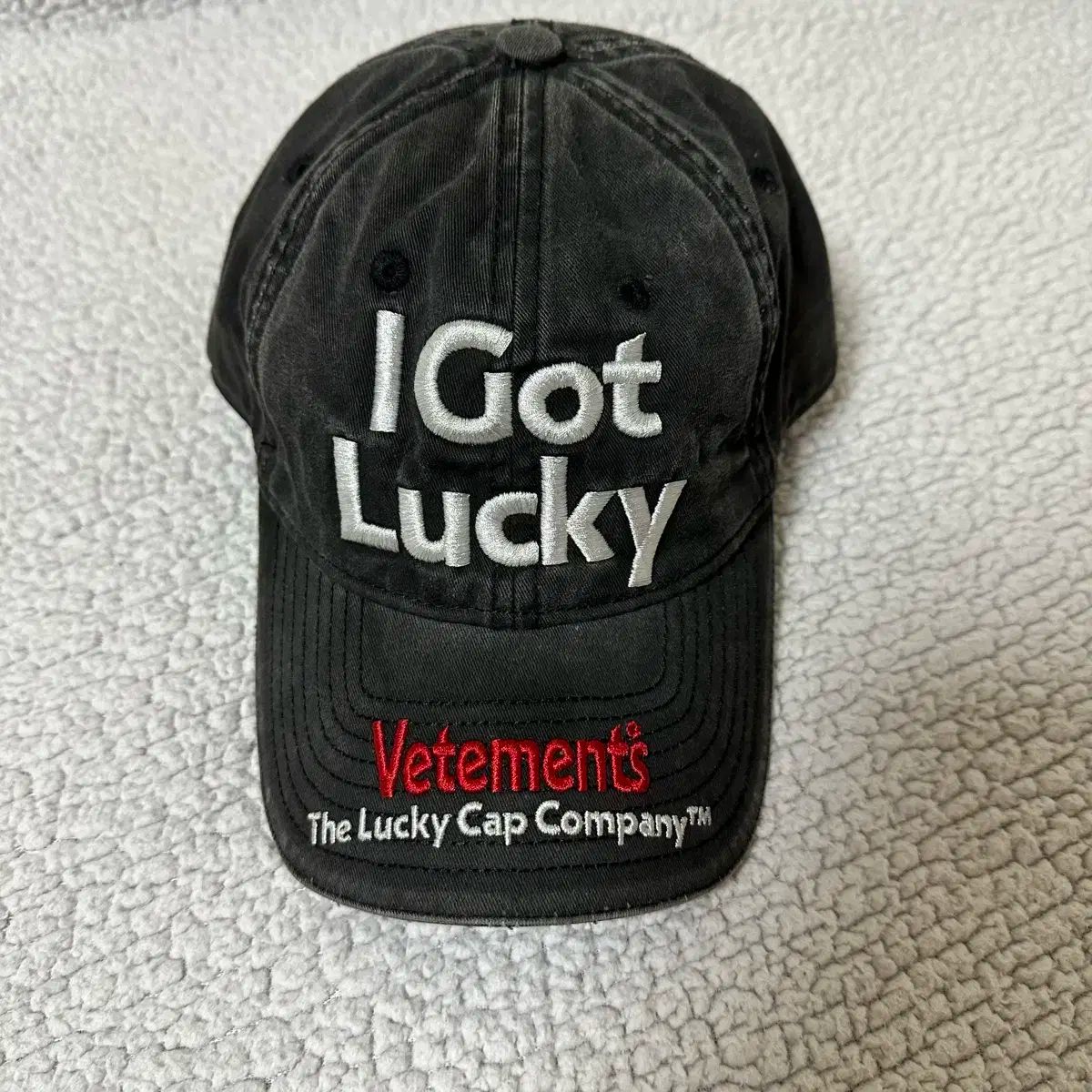 VETEMENTS(ヴェトモン) I got lucky キャップ - メルカリ