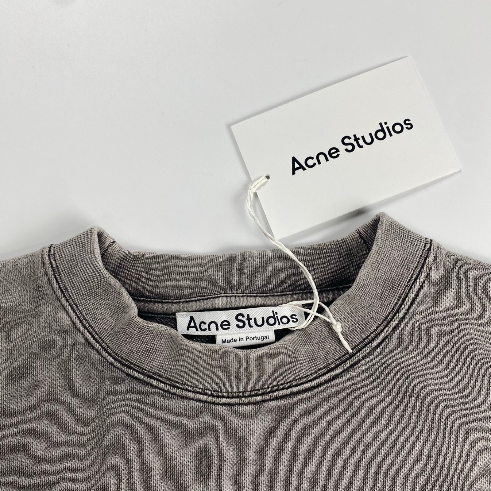 Acne Studios アクネストゥディオズ / Blurred Logo Sweatshirt 短丈