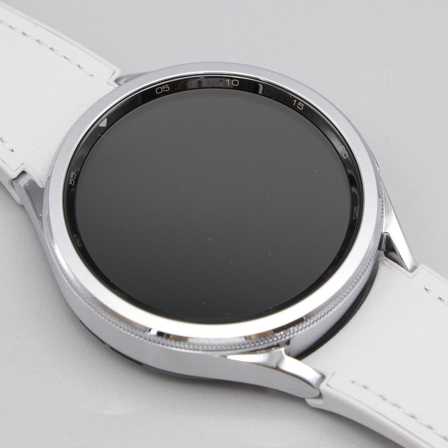 【美品】SAMSUNG Galaxy Watch6 Classic 47mm SM-R960NZSAXJP シルバー スマートウォッチ サムスン ギャラクシーウォッチ クラシック 本体