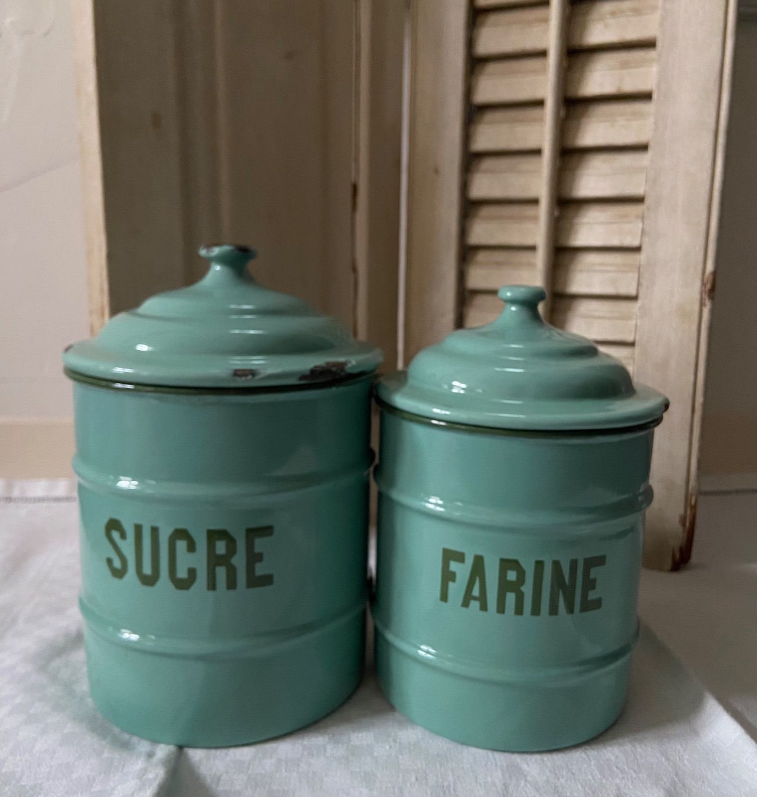 ホーローキャニスター