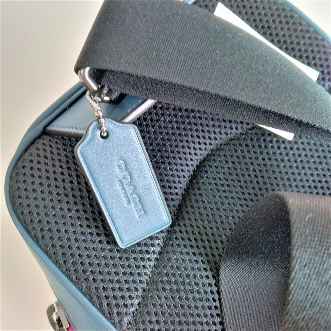 ☆COACHコーチショルダーバック メンズボディバックシグネチャー