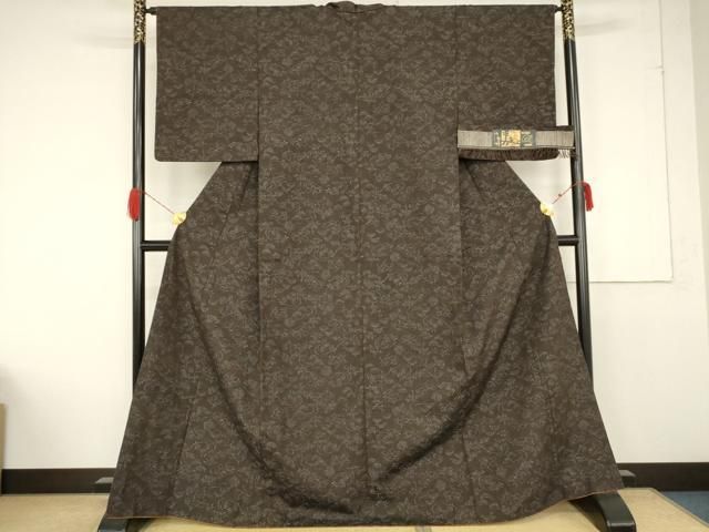 お値下げしました　価値有る一品　品の良い小千谷紬の和服 お値下げしました価値有る一品品の良い小千谷紬の和服