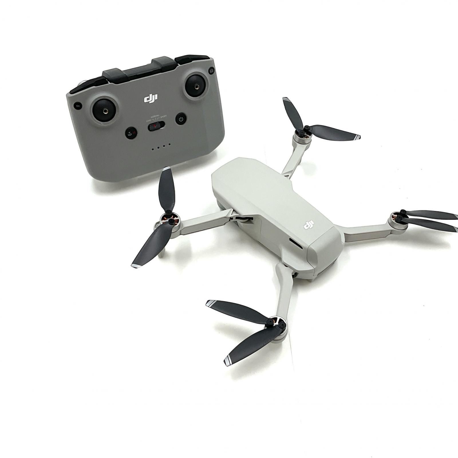 DJI Mini 2 Fly Moreコンボ  美品 DJI Mini 2 Fly More コンボ 美品 通電確認済 ドローン【最速
