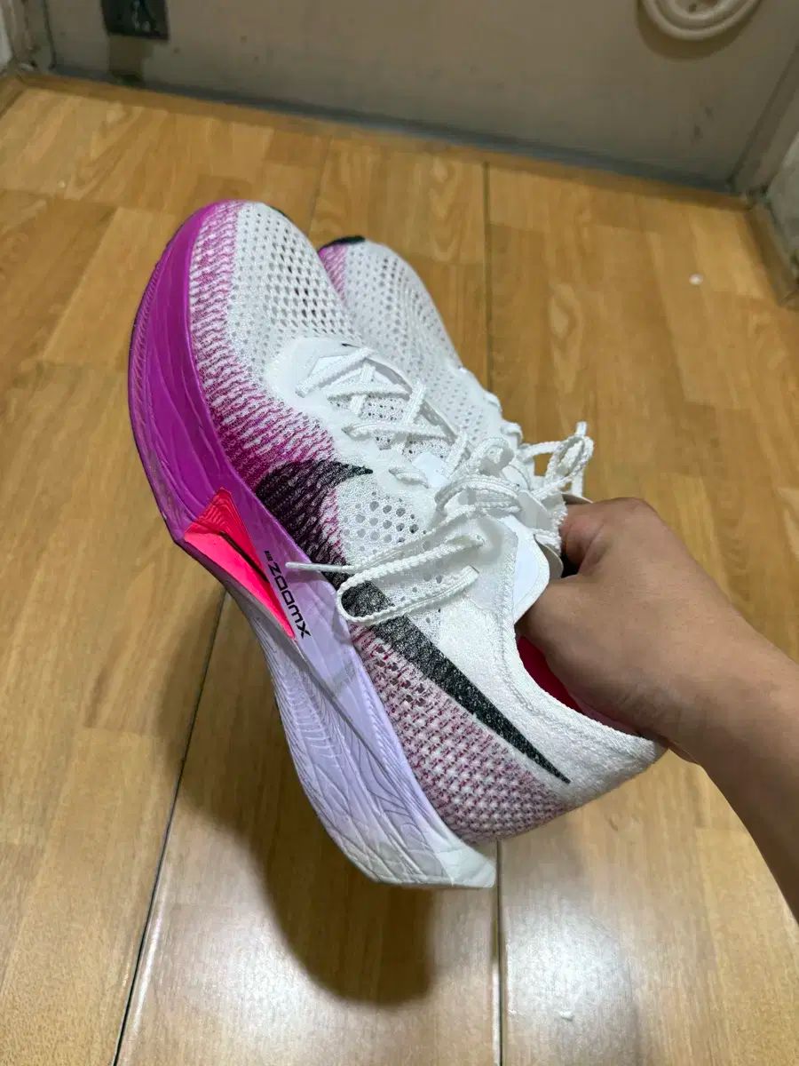 ナイキ ヴェイパーフライ3 美品 26.5cm NIKEヴェイパーフライ3（26.5cm