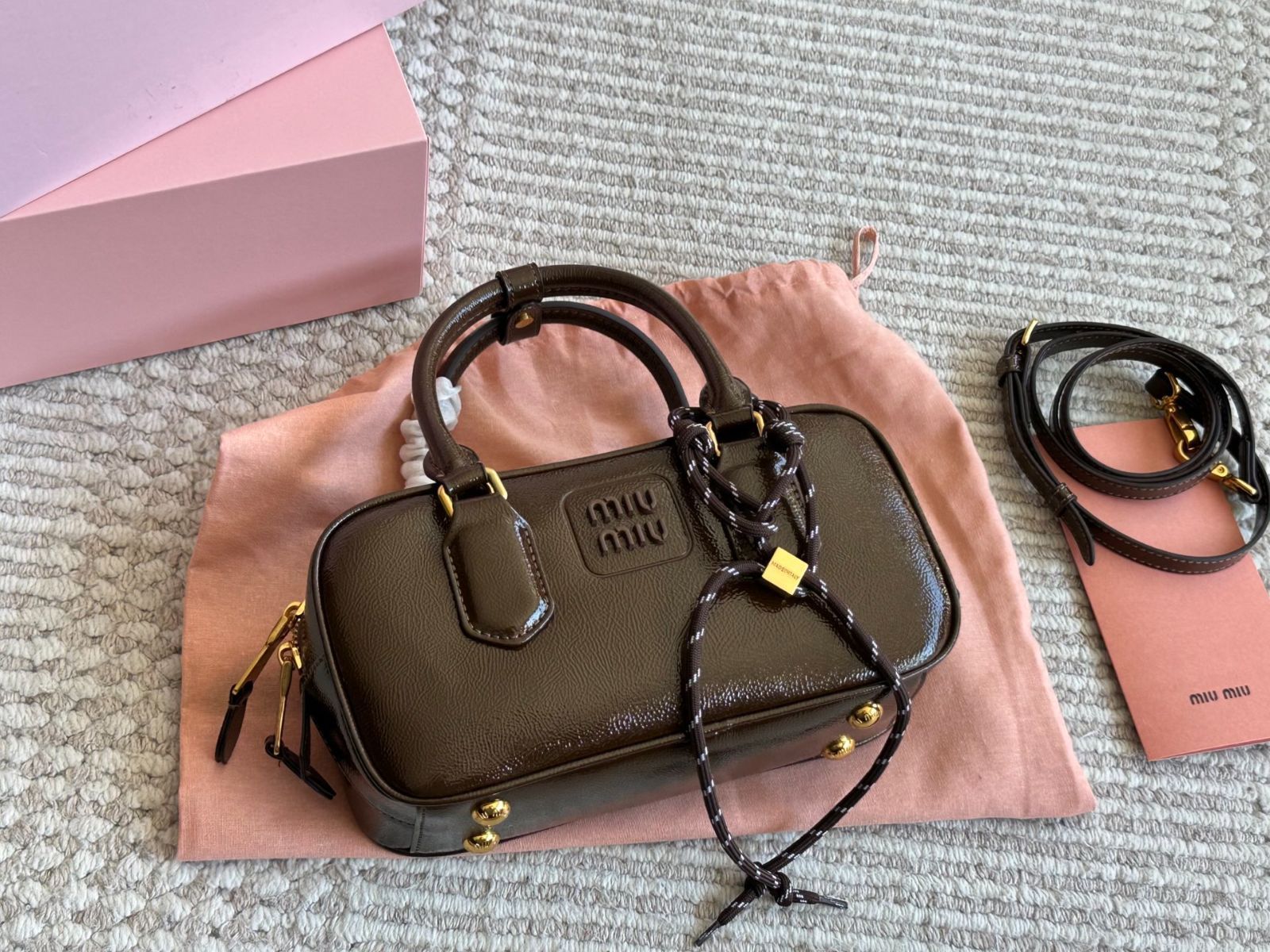 MIU MIU ビジネスバッグ ブラック 楽天市場】◇ミュウミュウ MIU MIU◇ ボストンバッグ/レザー/黒