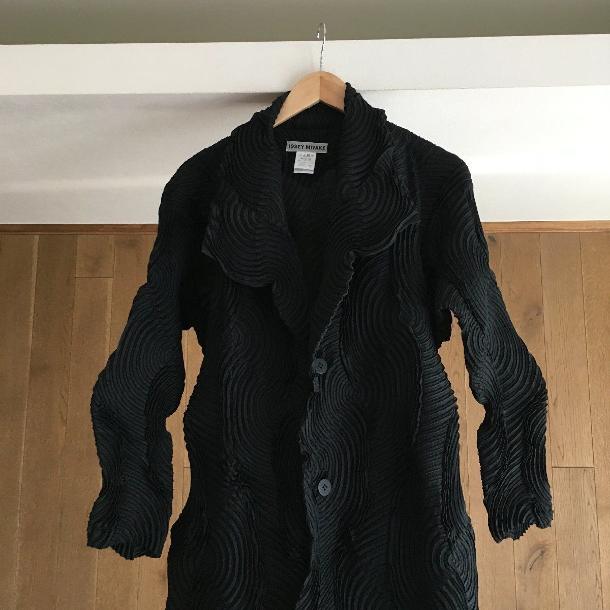 ISSEY MIYAKE ブラック スチームストレッチコート 極美品 ISSEY MIYAKEイッセイミヤケ スチーム 3Dスチーム
