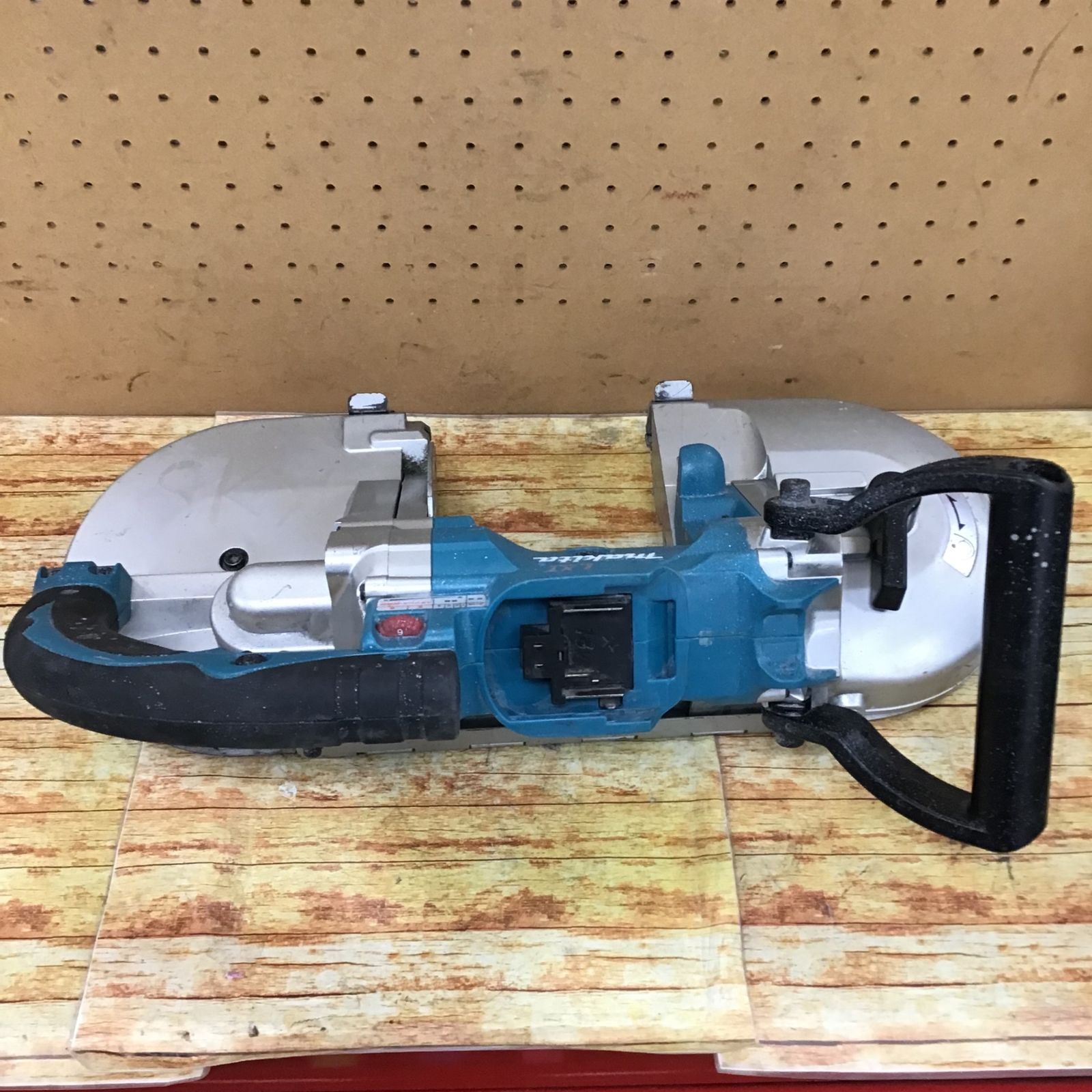 ☆マキタ(makita) コードレスバンドソー PB180DZ【川崎店】 - メルカリ