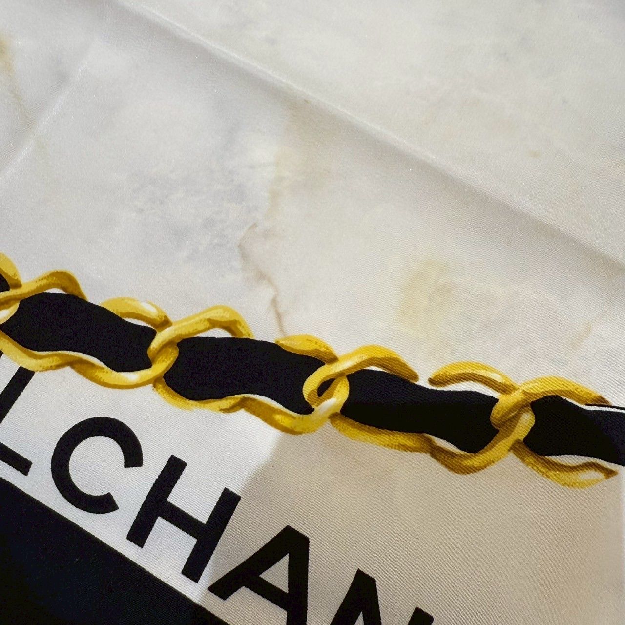 CHANEL マトラッセチェーンバッグ柄 シルク大判スカーフ シャネル