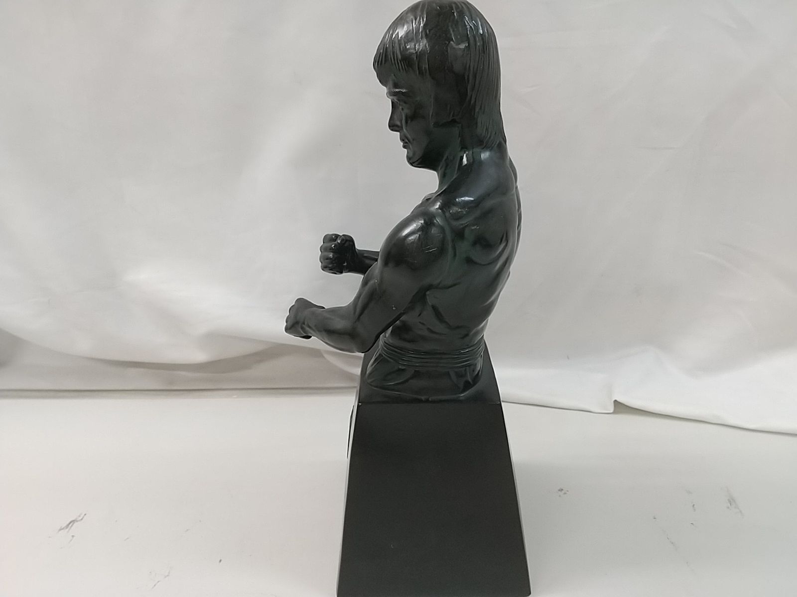 BRUCE LEE ブルース・リーの胸像　ブロンズ肖像　約30cm BRUCE LEE ブルース・リーの胸像 ブロンズ肖像 約30cm