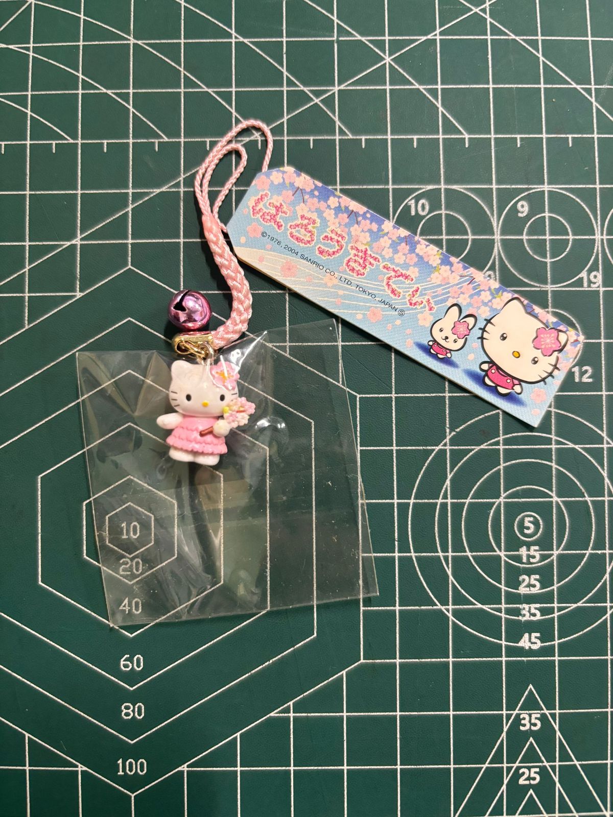 はろうきてぃ　さくら　桜　ハローキティ 2004年　根付　ご当地キティ　春 TS-00336 はろうきてぃ さくら 桜 ハローキティ 2004年 根付 ご