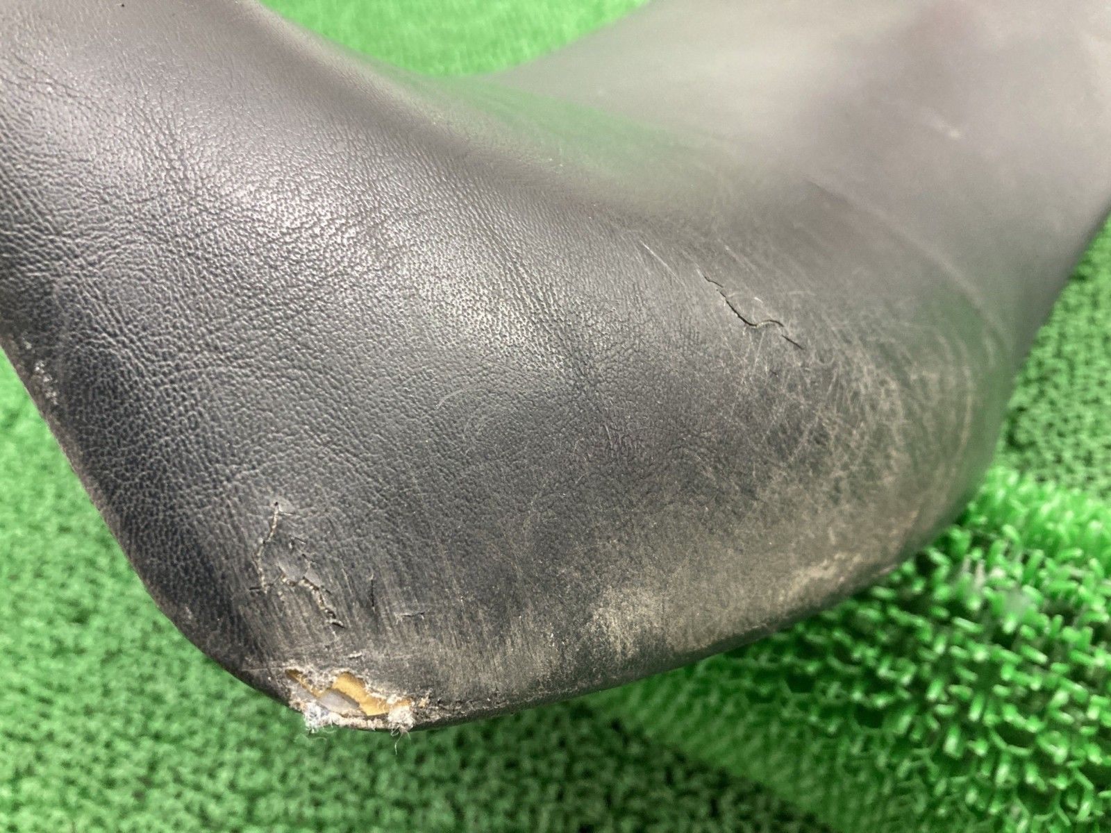 ZX-12R フロントシート 53001-1914 カワサキ 純正 バイク 部品 ZX1200A メインシート 修復素材に 品薄 品 On