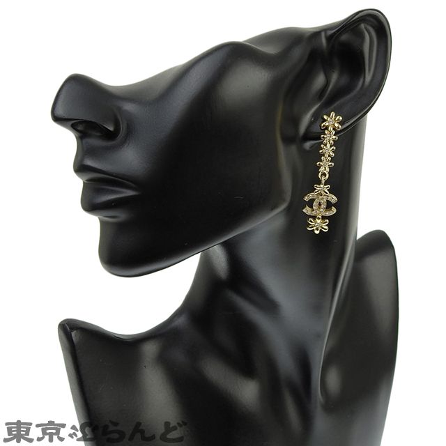 ✨ 美品‼︎ CHANEL シャネル　ピアス　SV ココマーク　18P  片耳　✨ CHANEL シャネル ピアス レディース CCマーク ココマーク