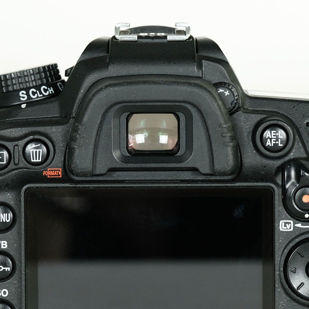 ✨シャッター回数約7300回✨Nikon D7000✨カメラケース付き✨美品 ✨シャッター回数約7300回✨Nikon D7000✨カメラケース付き✨美