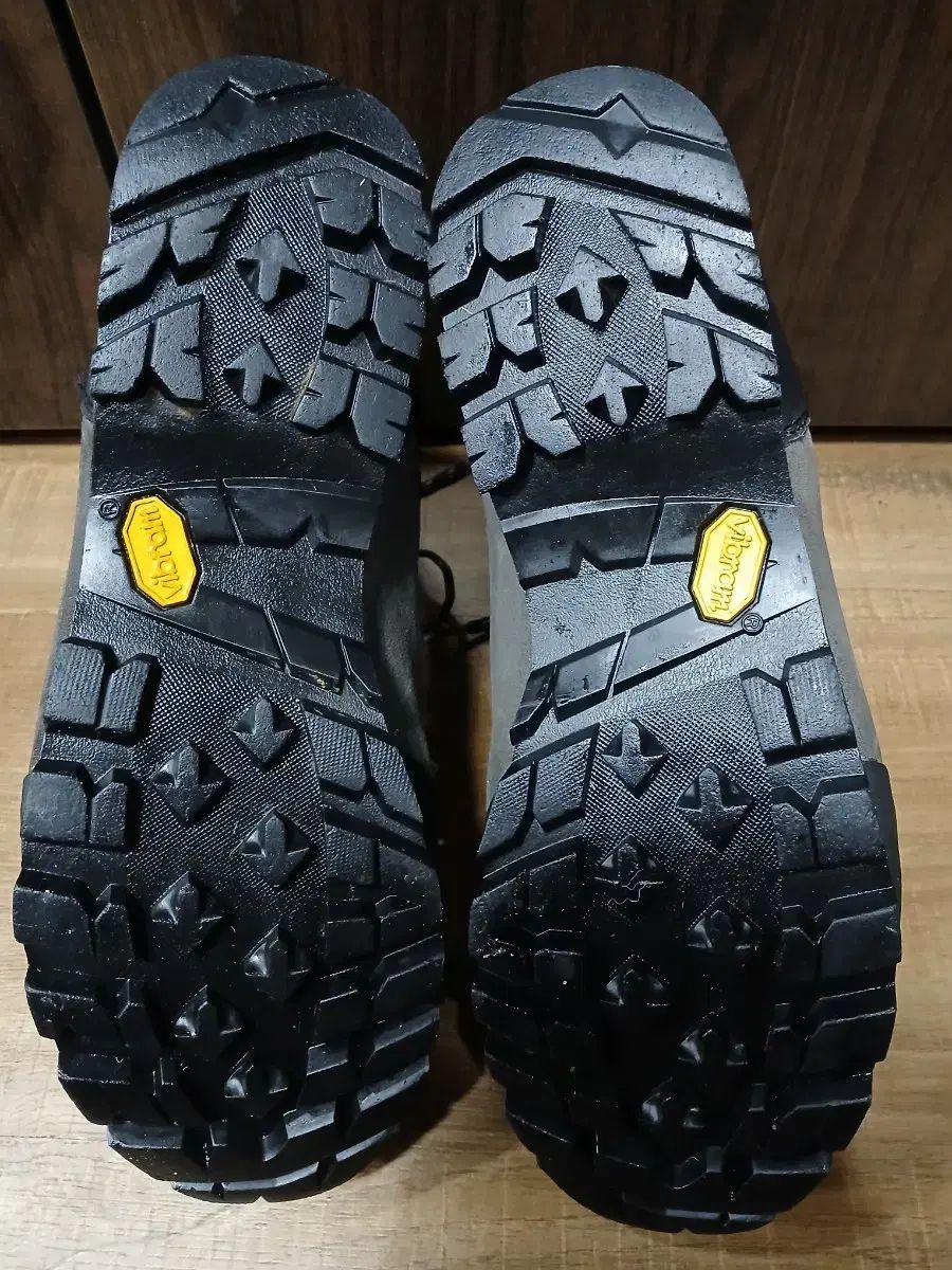 ゴアテックス 登山靴