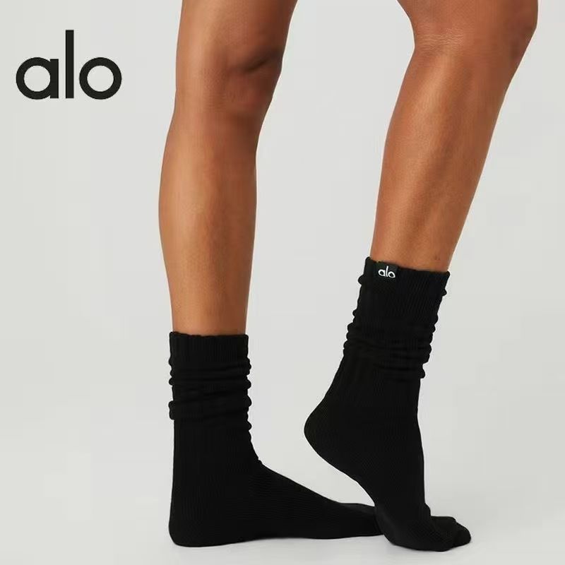 週末限定値引　alo yoga Black Pink 愛用　ソックス黒と白セット 週末限定値引 alo yoga Black Pink 愛用 ソックス黒と白セット