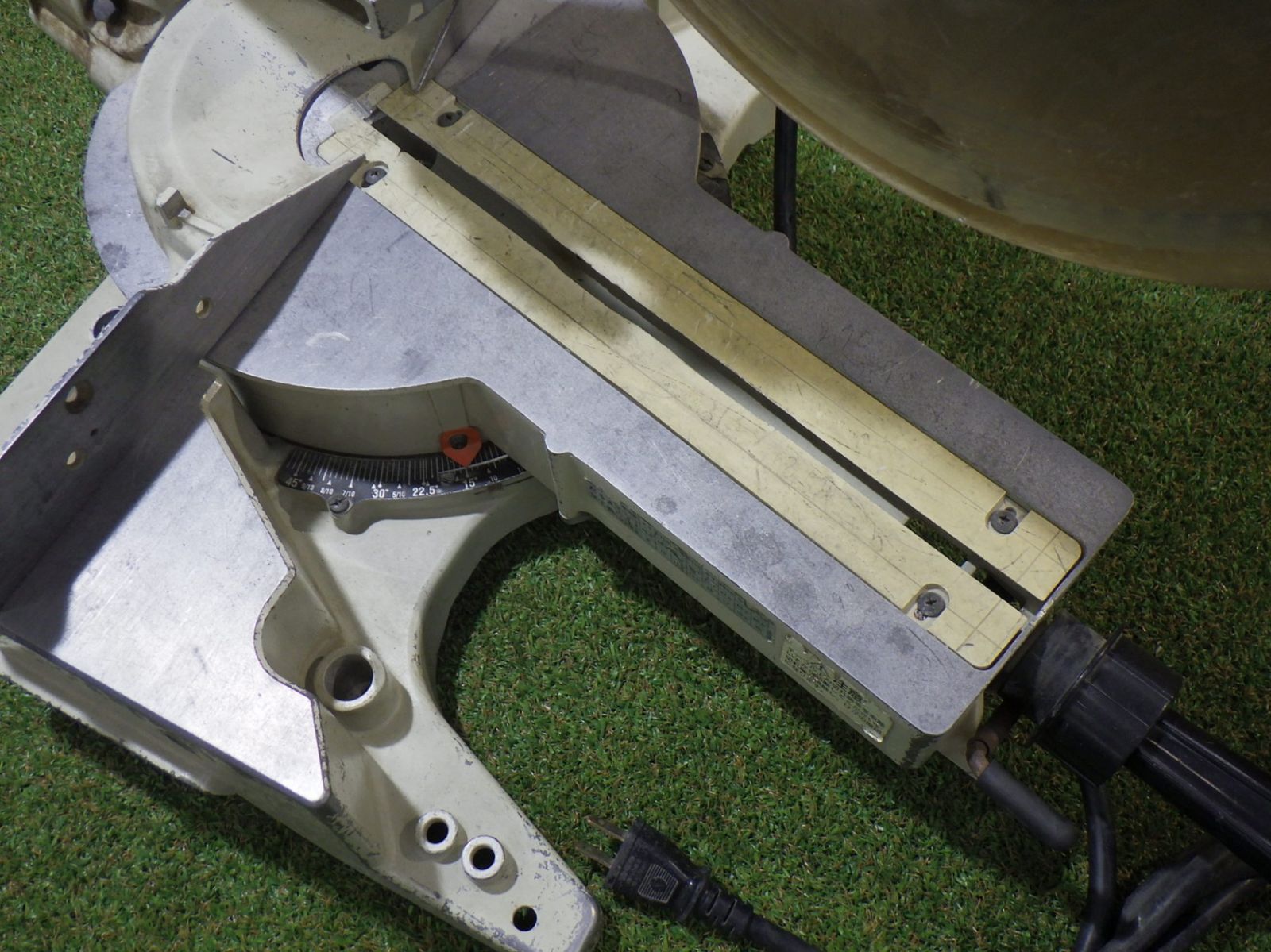 切り落とし 現場作業