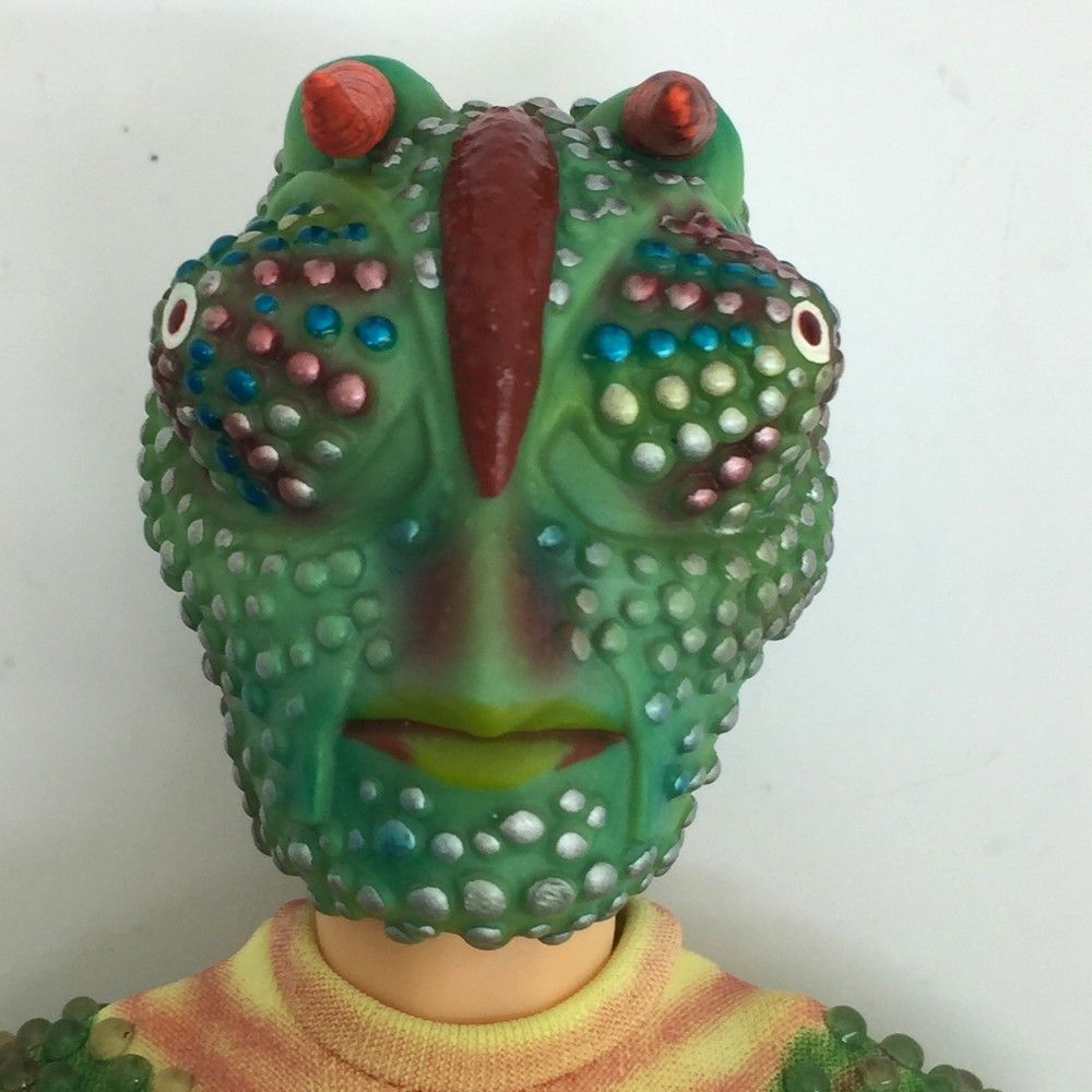 ☆美品 メディコムトイ 死神カメレオン リアルアクション