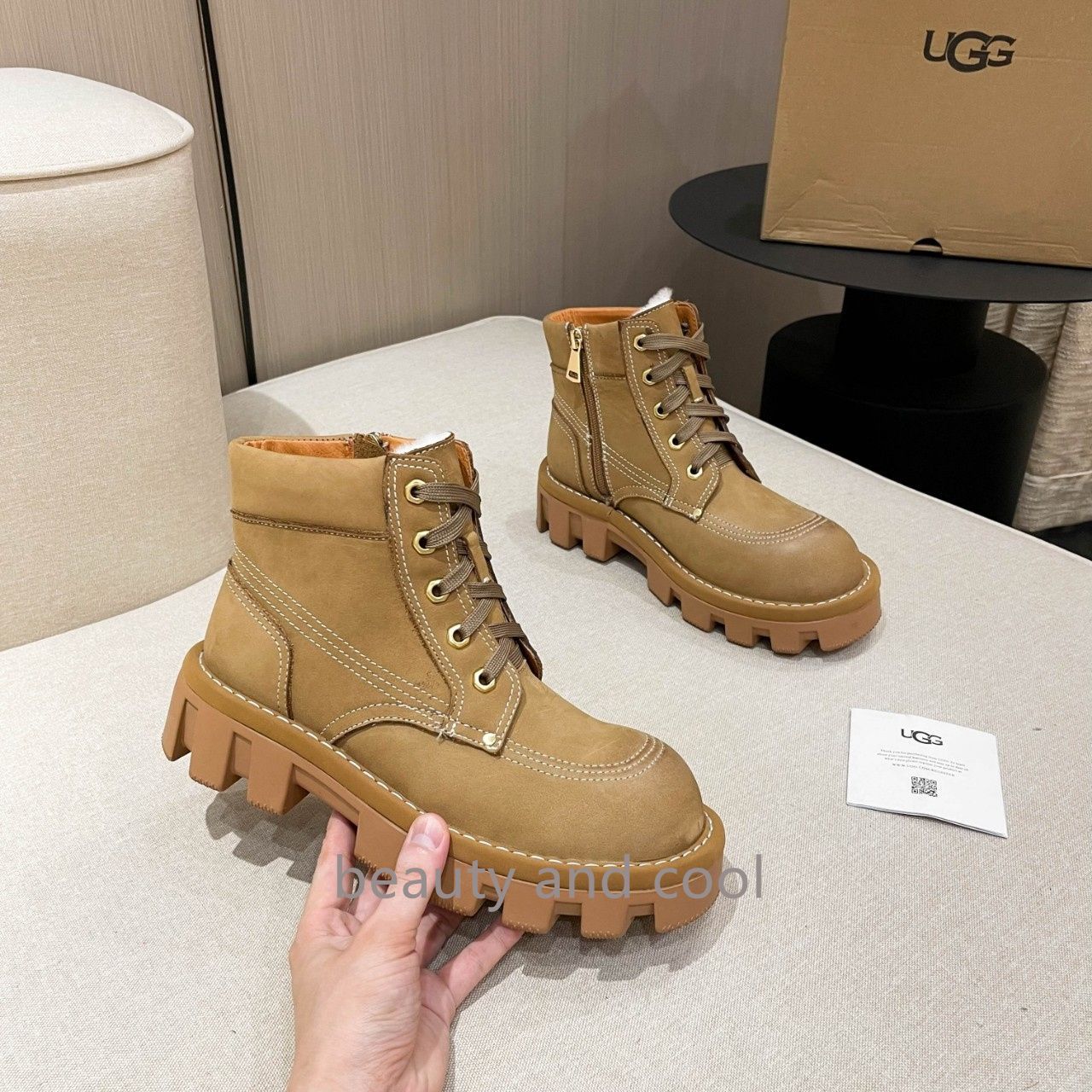 希少品 UGG 秋冬の新作スノーブーツ